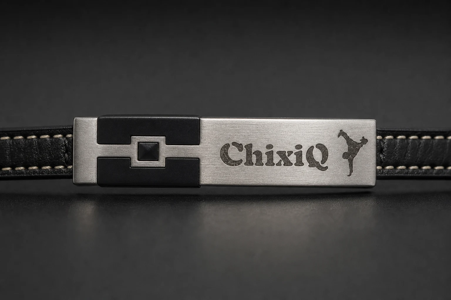 Close-up of the black ChixiQ bracelet face